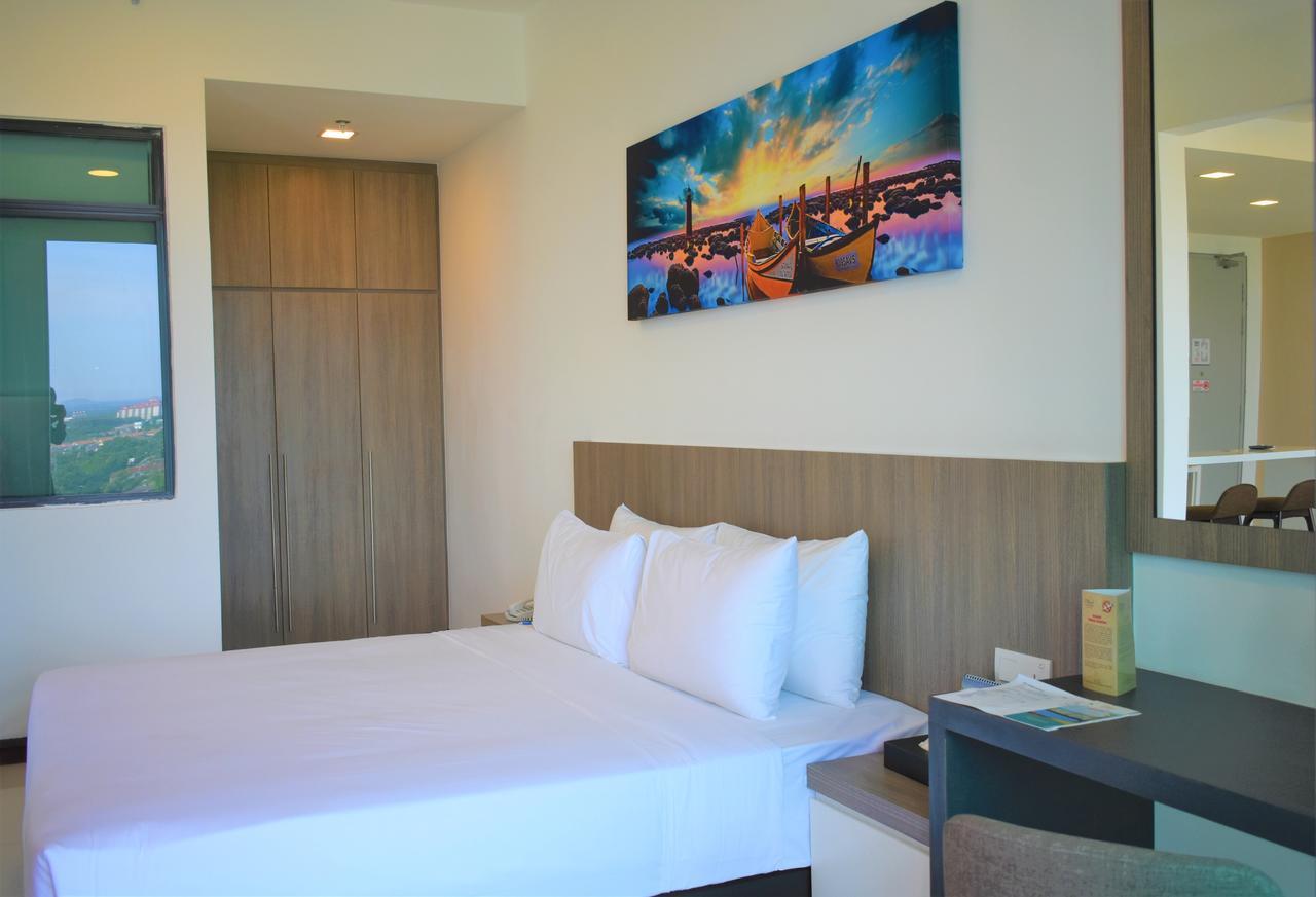 Executive Suite with City View